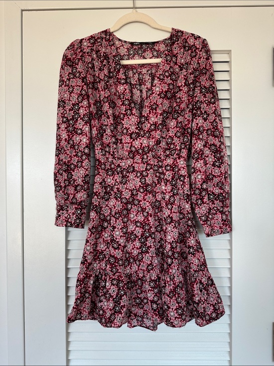 Zara Dresses & Skirts - Zara Pink and Black Floral Long-Sleeve Dress